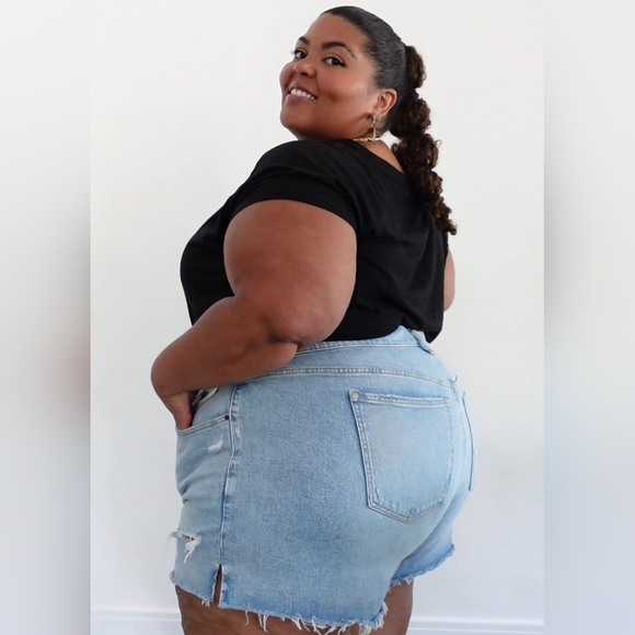 Abercrombie & Fitch Pants - Abercrombie & Fitch High Rise Frayed Hem Mom Short Women's Plus Size 24 NWT
